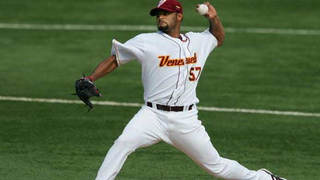 Santana Headed To Flushing, Finally